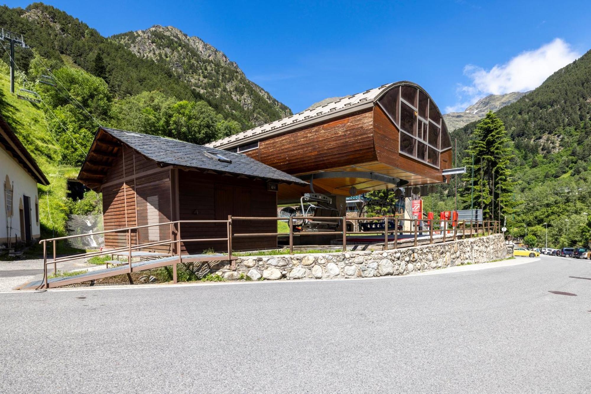 Increibles Vistas Al Valle De Arinsal Ny - A Pie De Pistas - Parking Incluido L By Bonesvacances Luaran gambar